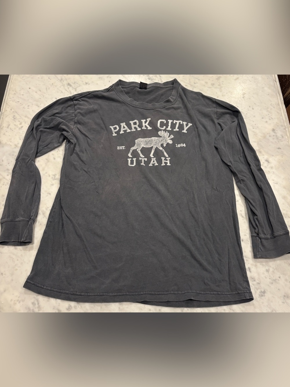 Park City, Utah Long Sleeve Cotton tee, Grey with white, EUC!! Size XL